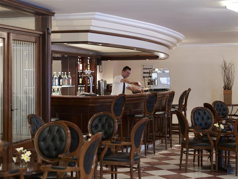 Hotel Mitsis Petit Palais 4*