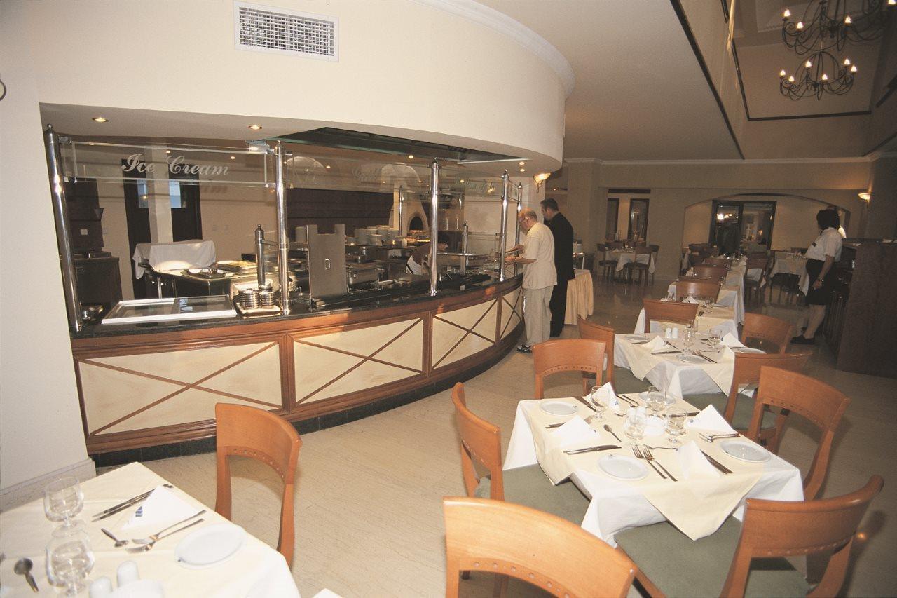 Mitsis Petit Palais Hotel 4*